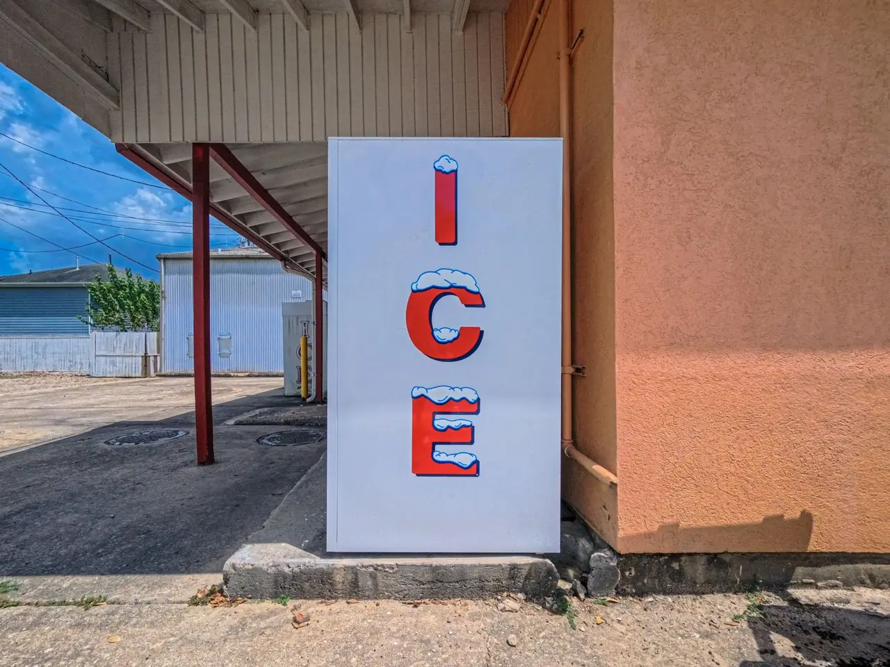 Standalone Ice Maker Repair in Iowa